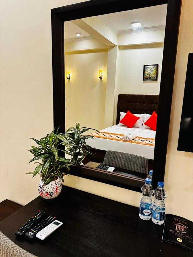 Hotel Northway Vavuniya Buitenkant foto