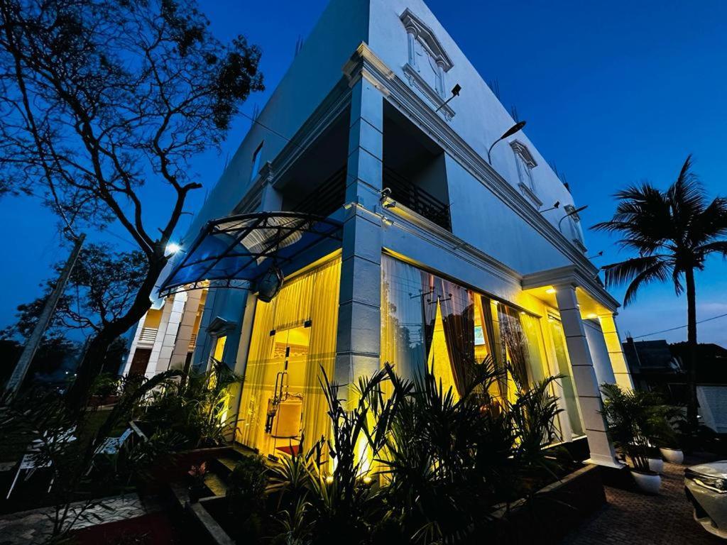 Hotel Northway Vavuniya Buitenkant foto