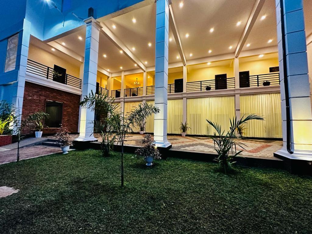 Hotel Northway Vavuniya Buitenkant foto