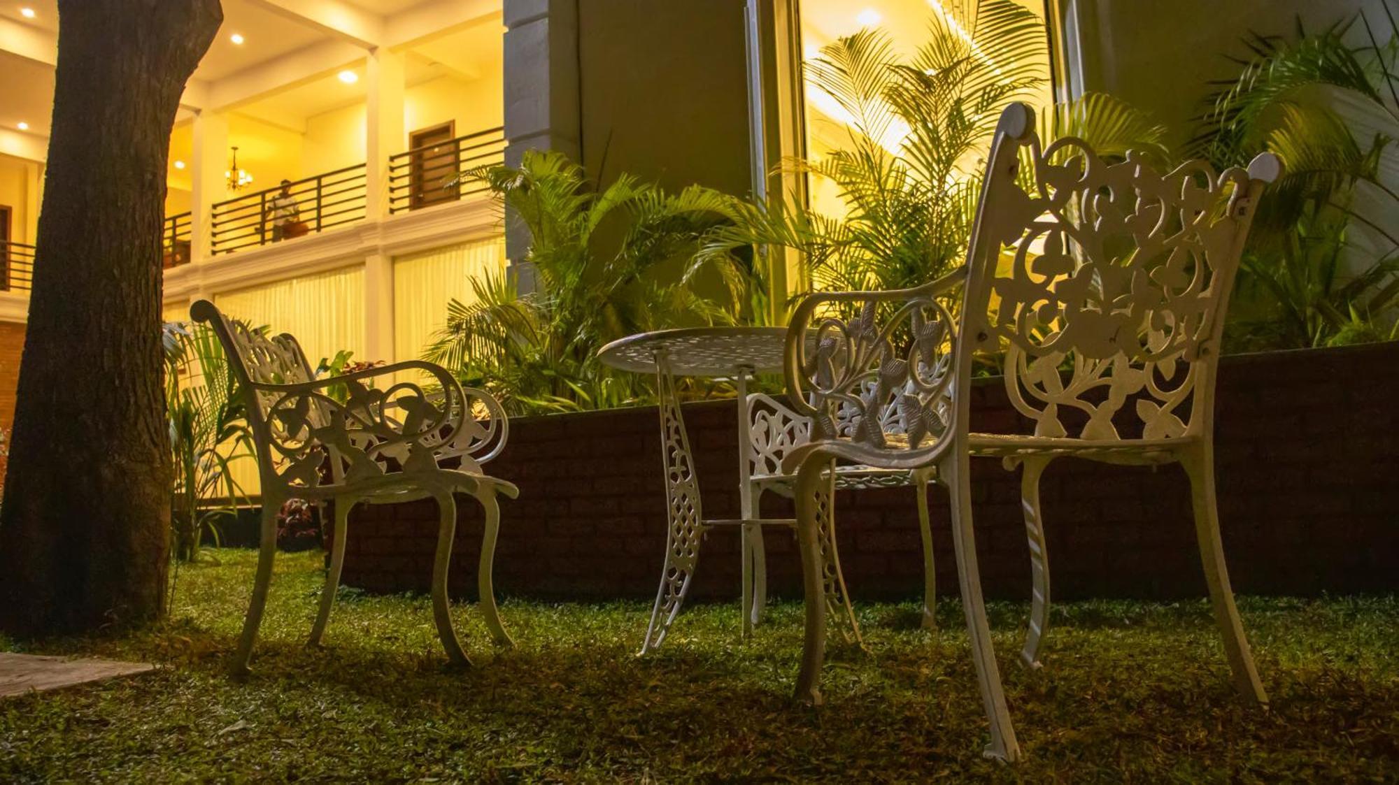 Hotel Northway Vavuniya Buitenkant foto