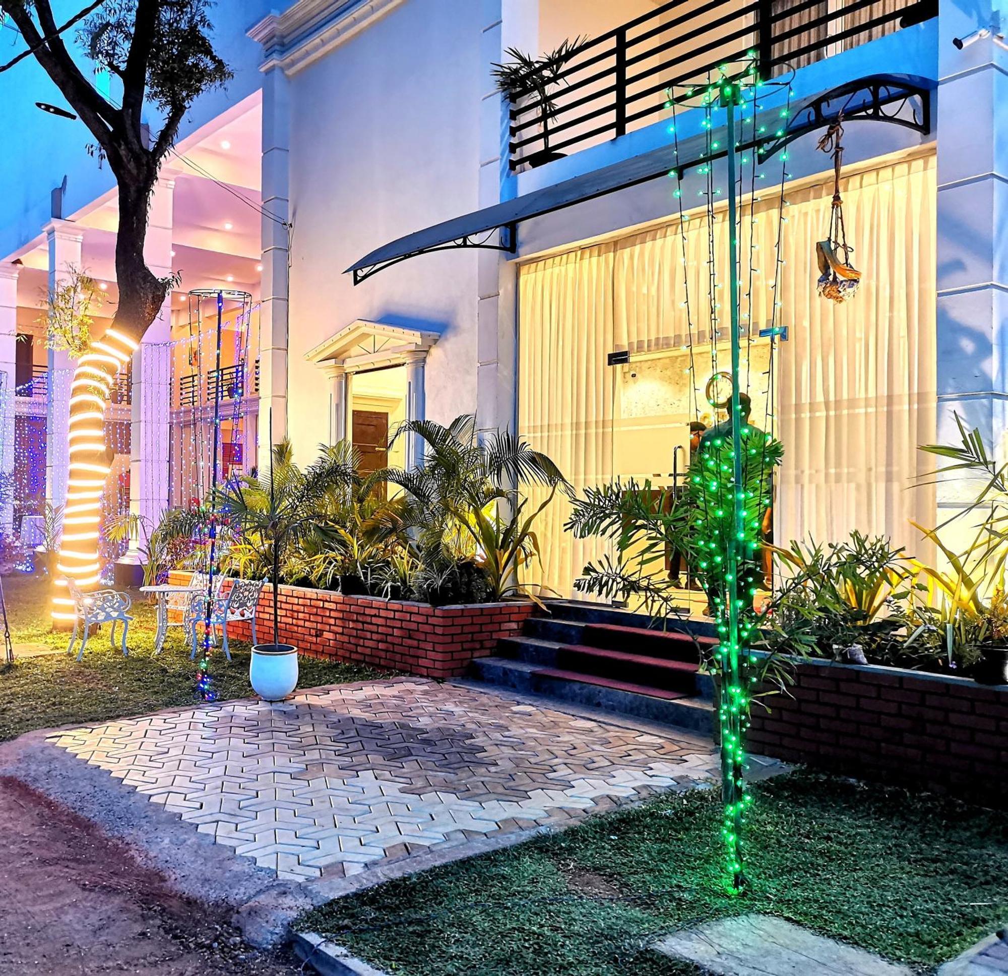 Hotel Northway Vavuniya Buitenkant foto